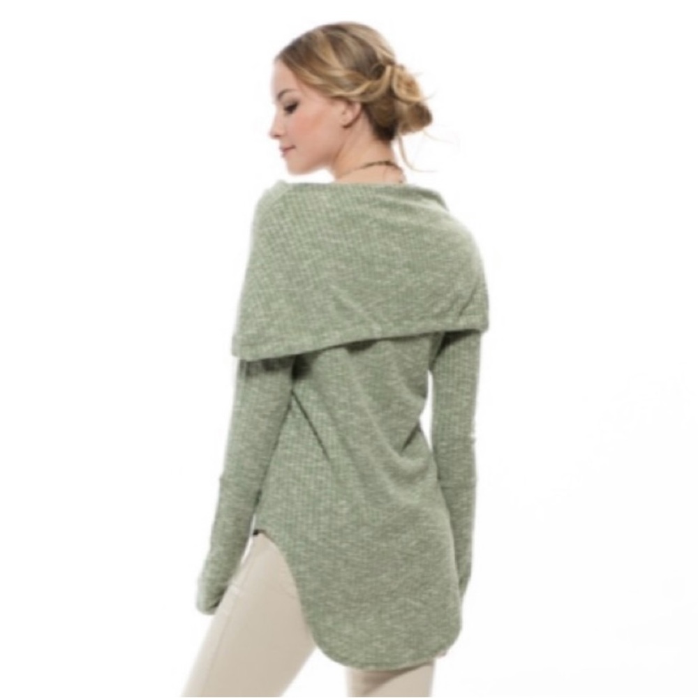 Evy’s Tree Sweater - Picture 2 of 5